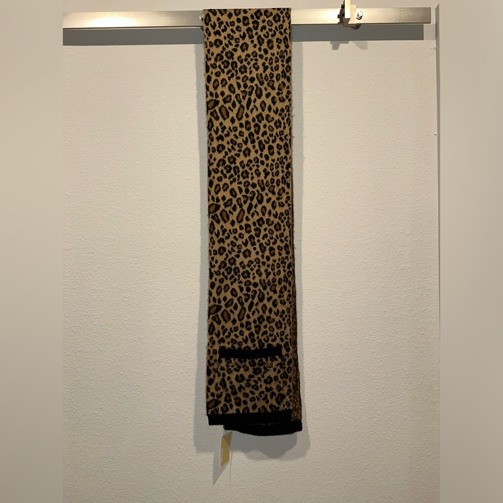 Michael Kors scarf Leopard Print
